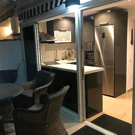 Delicate And Modern Townhouse - 6 People Apartament
